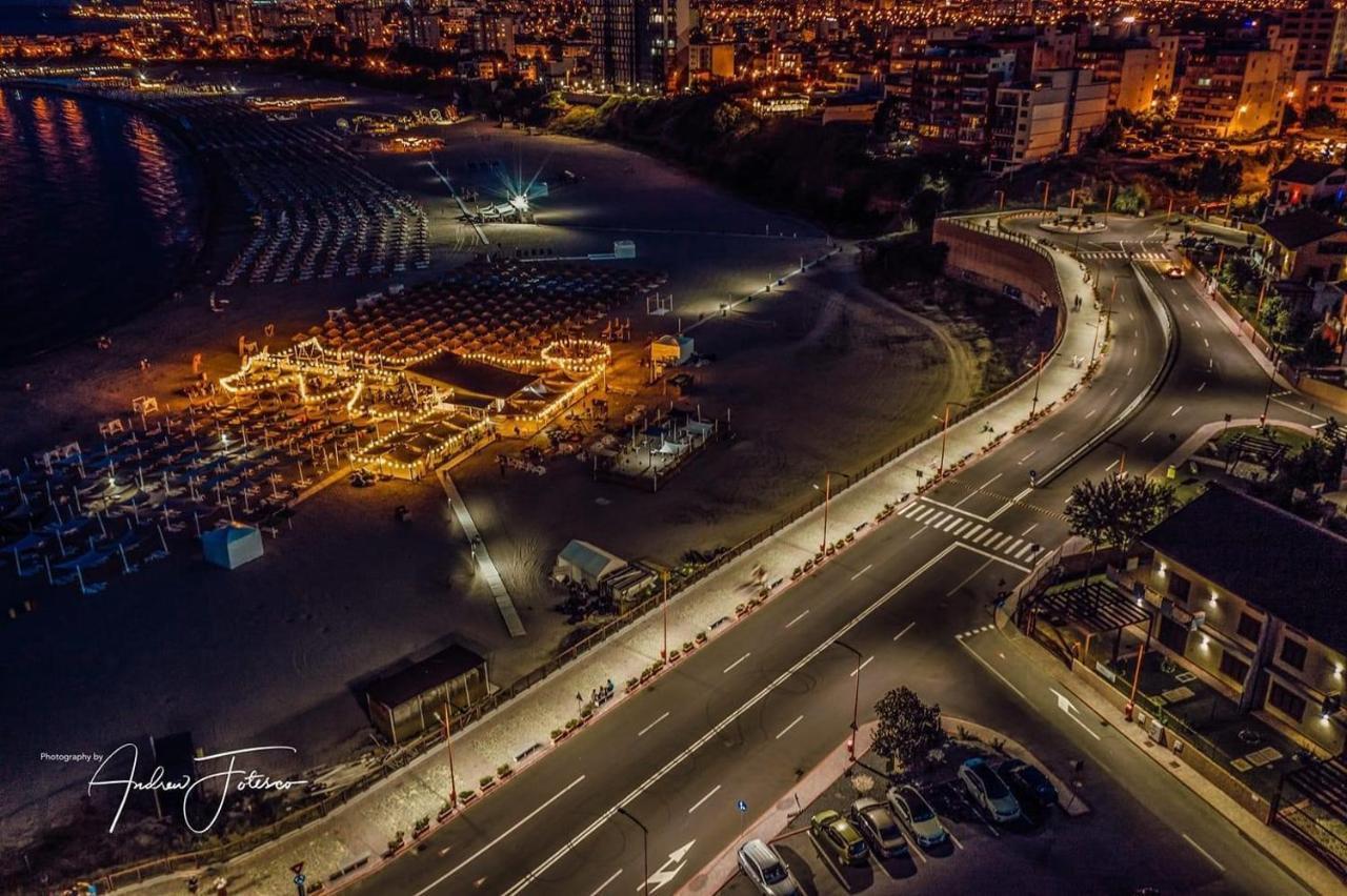 Solaria House Hotel Năvodari Buitenkant foto